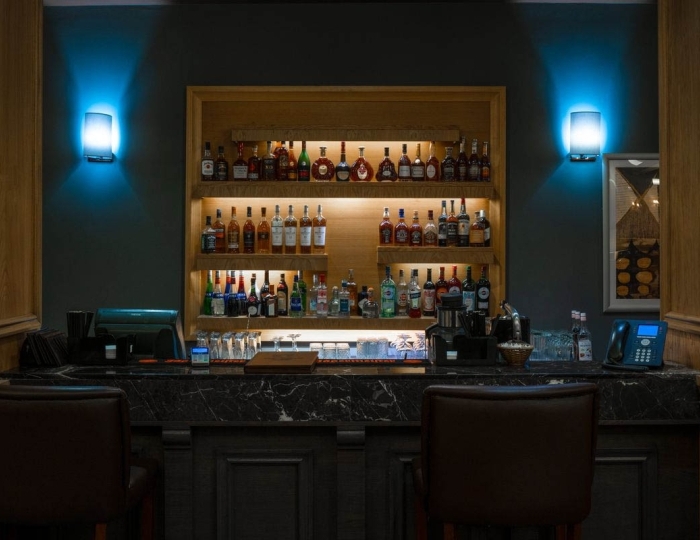 Бар - Отель Movenpick Krasnaya Polyana / Мовенпик Красная Поляна